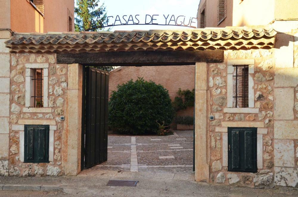 Las Casas De Yaguee, Ayllon Santa Maria de Riaza Luaran gambar